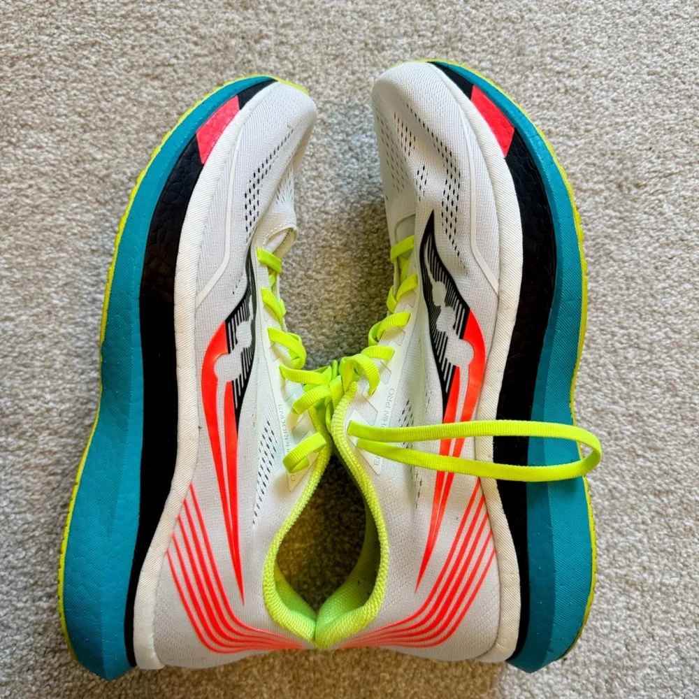 Saucony White Neon Yellow Black Men’s Athletic Running Shoes - Picture 4 of 4